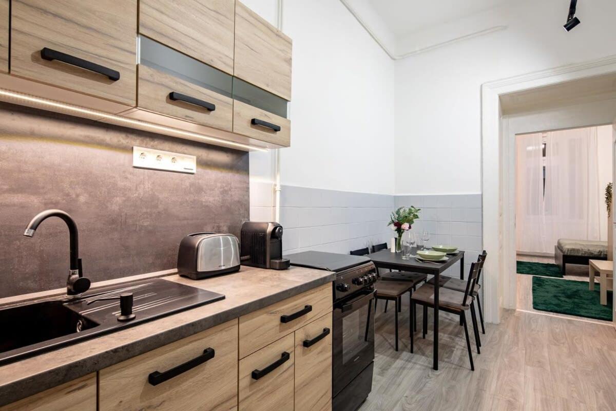 Comfy Easy Parking Apartamento Budapest