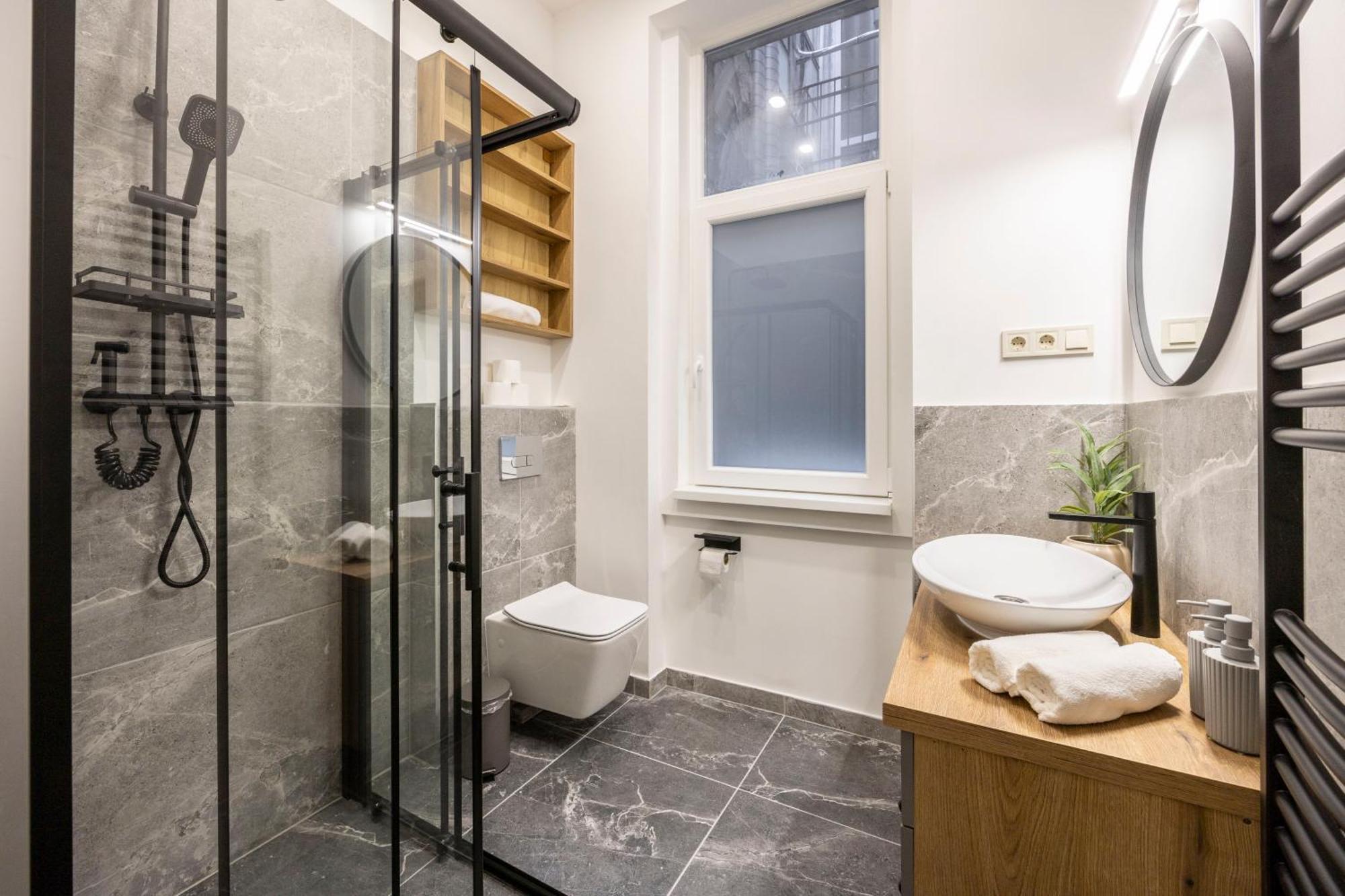 Exclusive Stylish By Prestige Homes Next To The Oktogon Apartamento