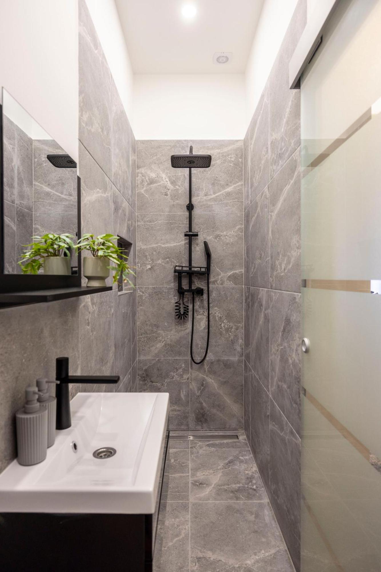 Exclusive Stylish By Prestige Homes Next To The Oktogon Apartamento