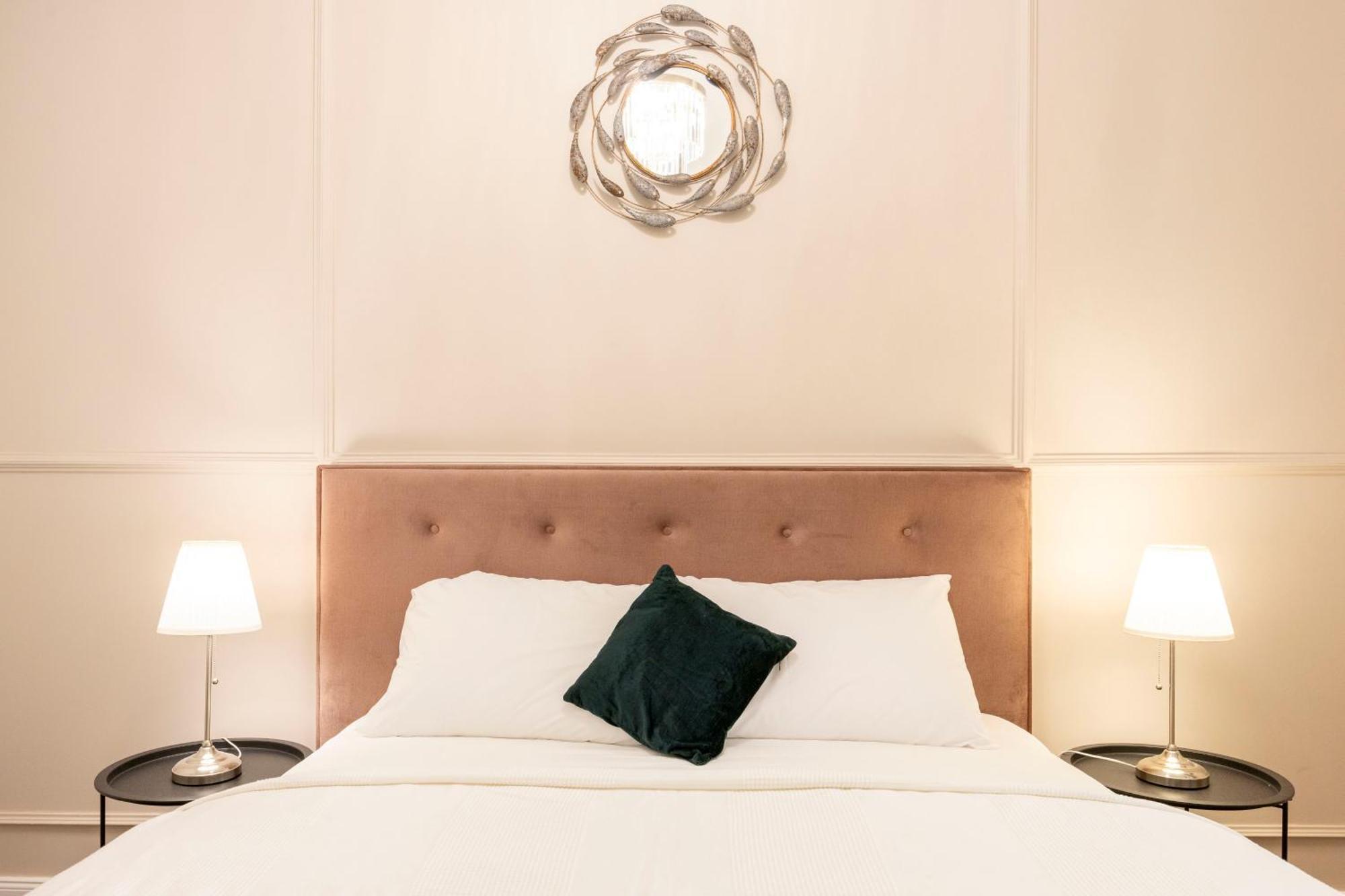Exclusive Downtown Quentin By Prestige Homes * Budapest