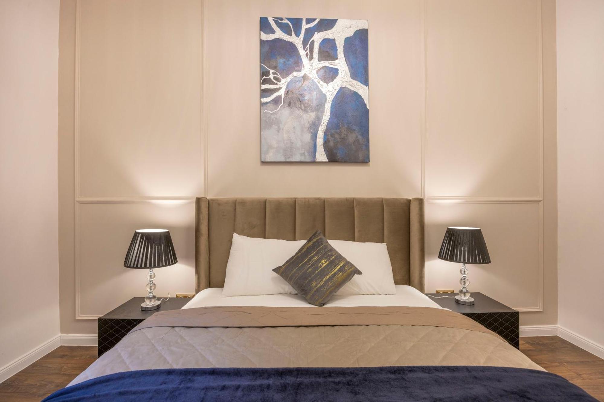 Exclusive Downtown Quentin By Prestige Homes Appartement