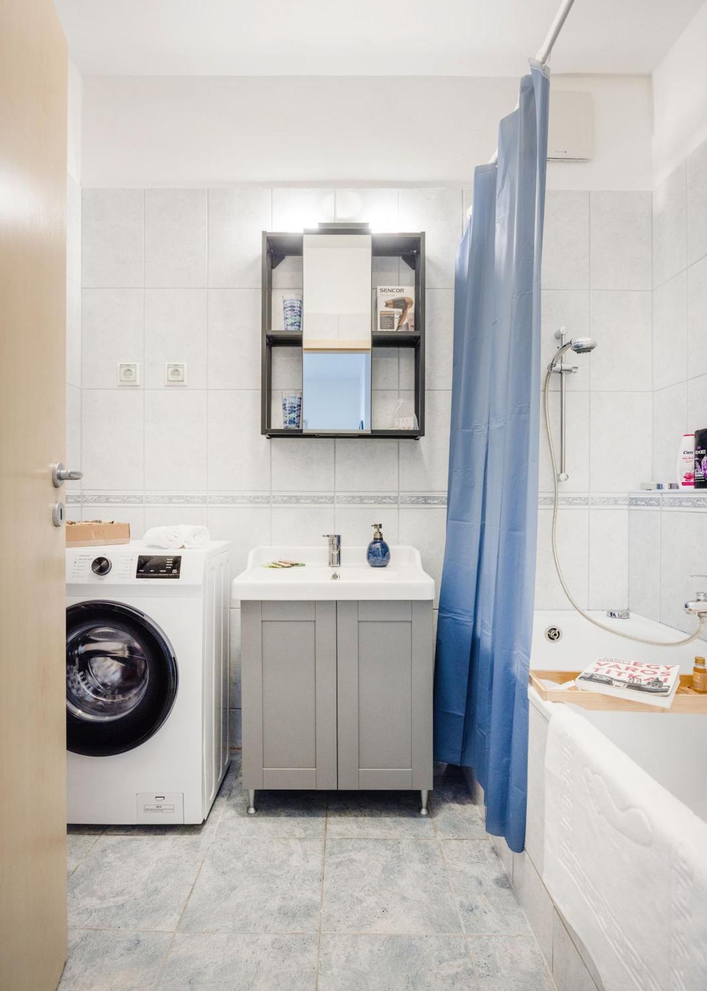 Modern Two-bedroom With Free Parking Apartmán Budapest