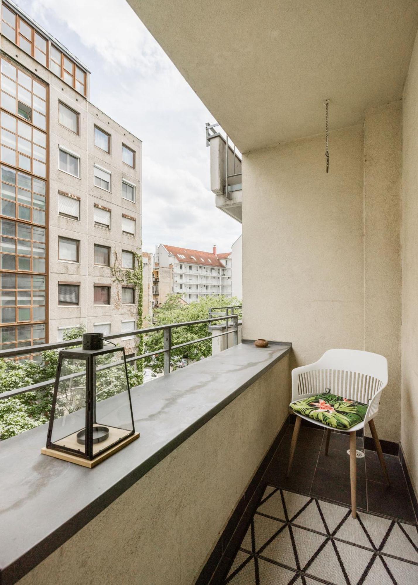 Modern Two-bedroom With Free Parking *