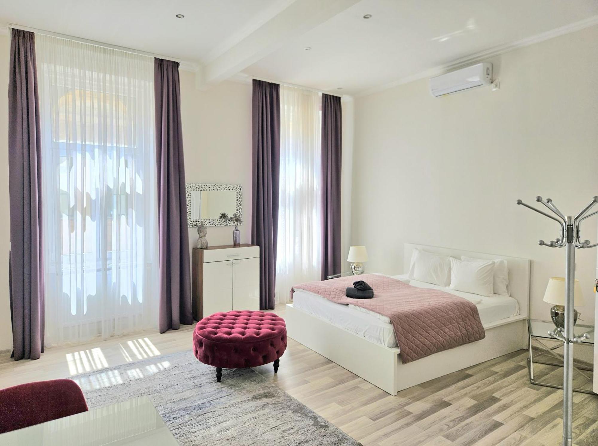 Designer Downtown Gem Apartment Budapest