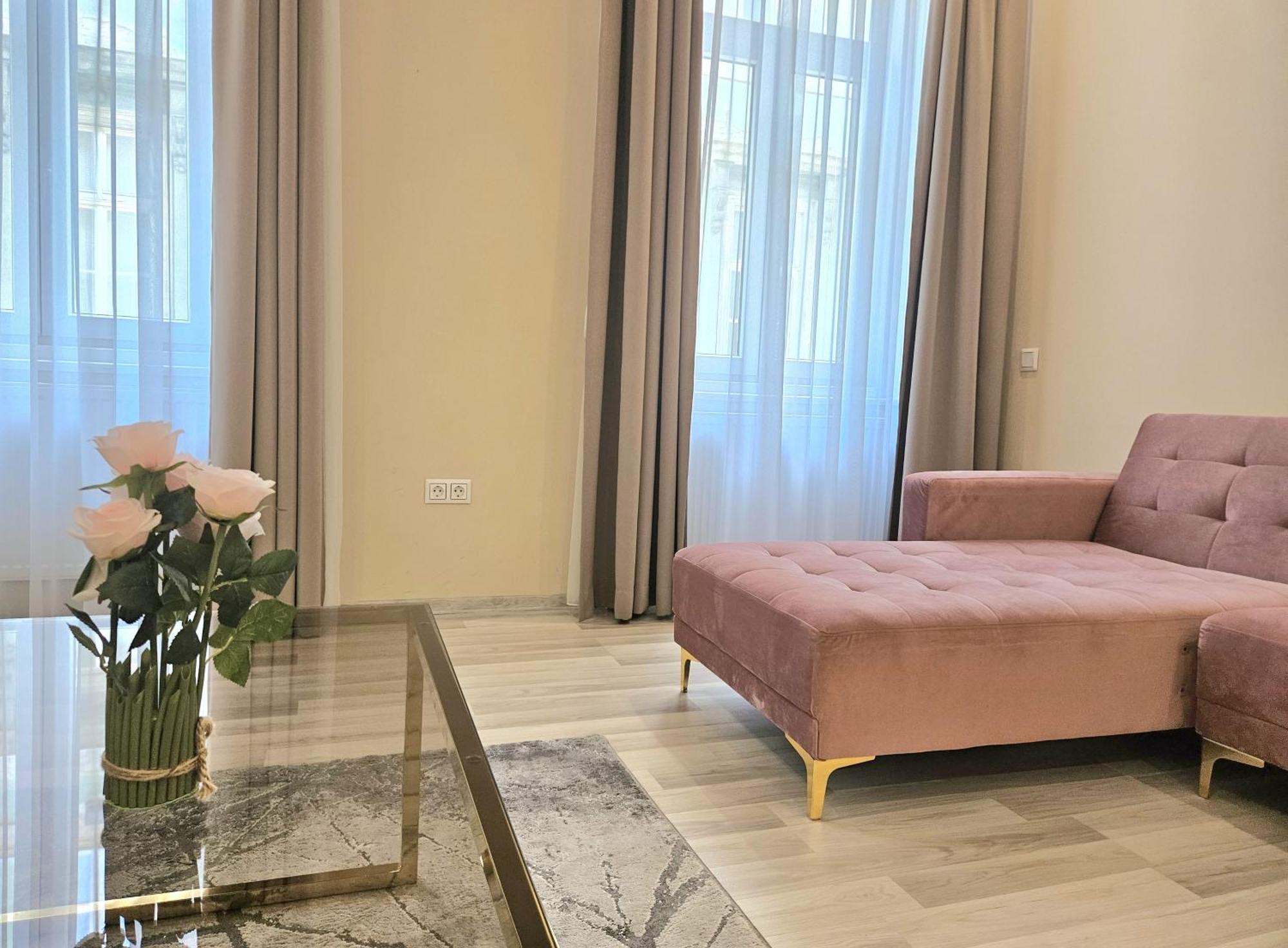 Designer Downtown Gem Budapest