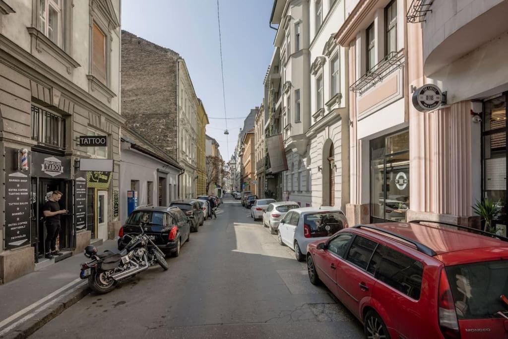 Relaxing Spacious Balcony Super Near Opera * Budapest