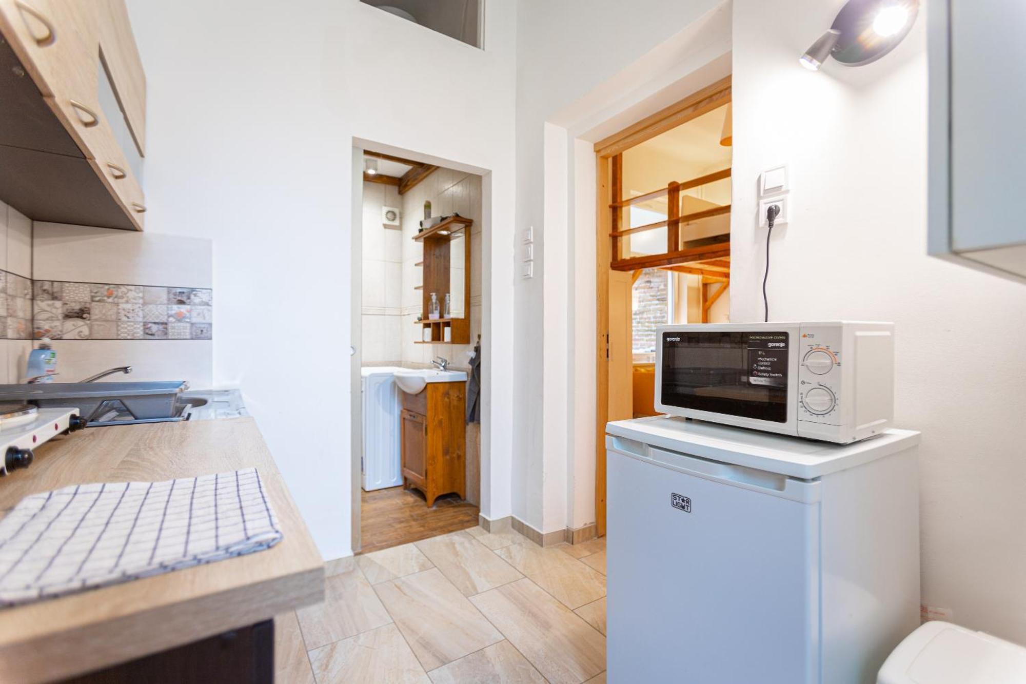 Cosy Flat With Balcony Appartamento *