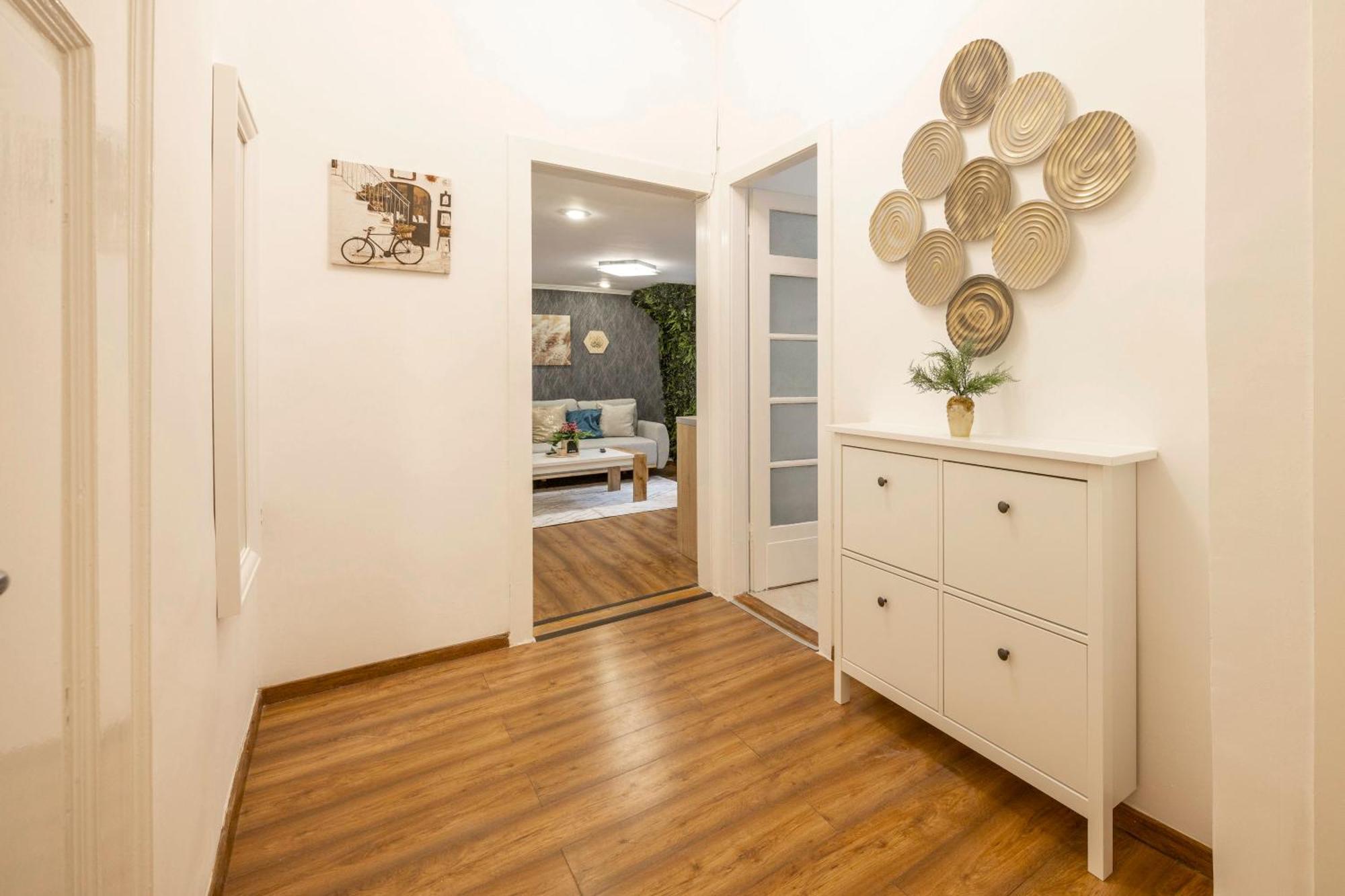 Cozy & Homy In The Heart Of