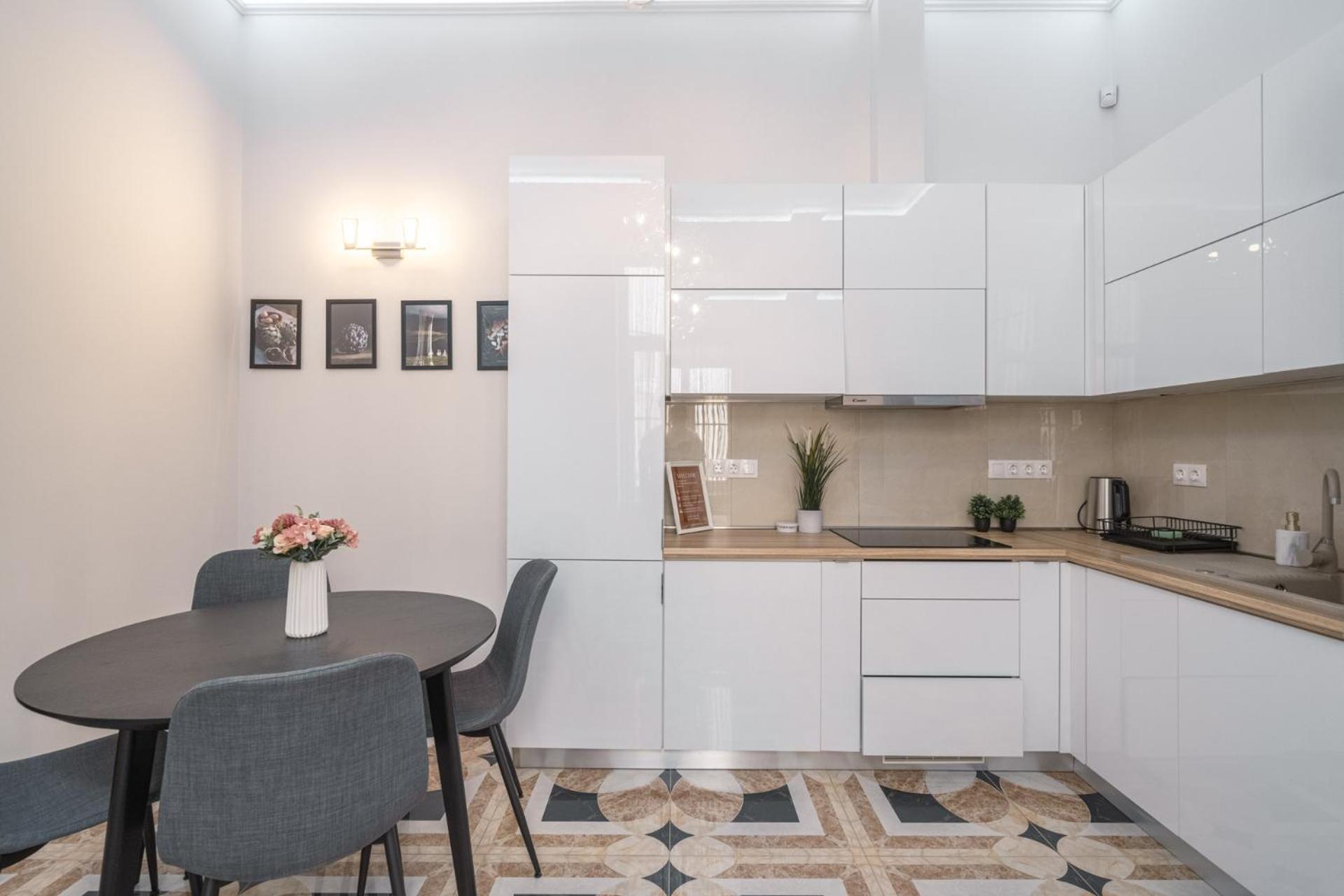 Apartman Exclusive N' Charming With Sauna In The Heart Of