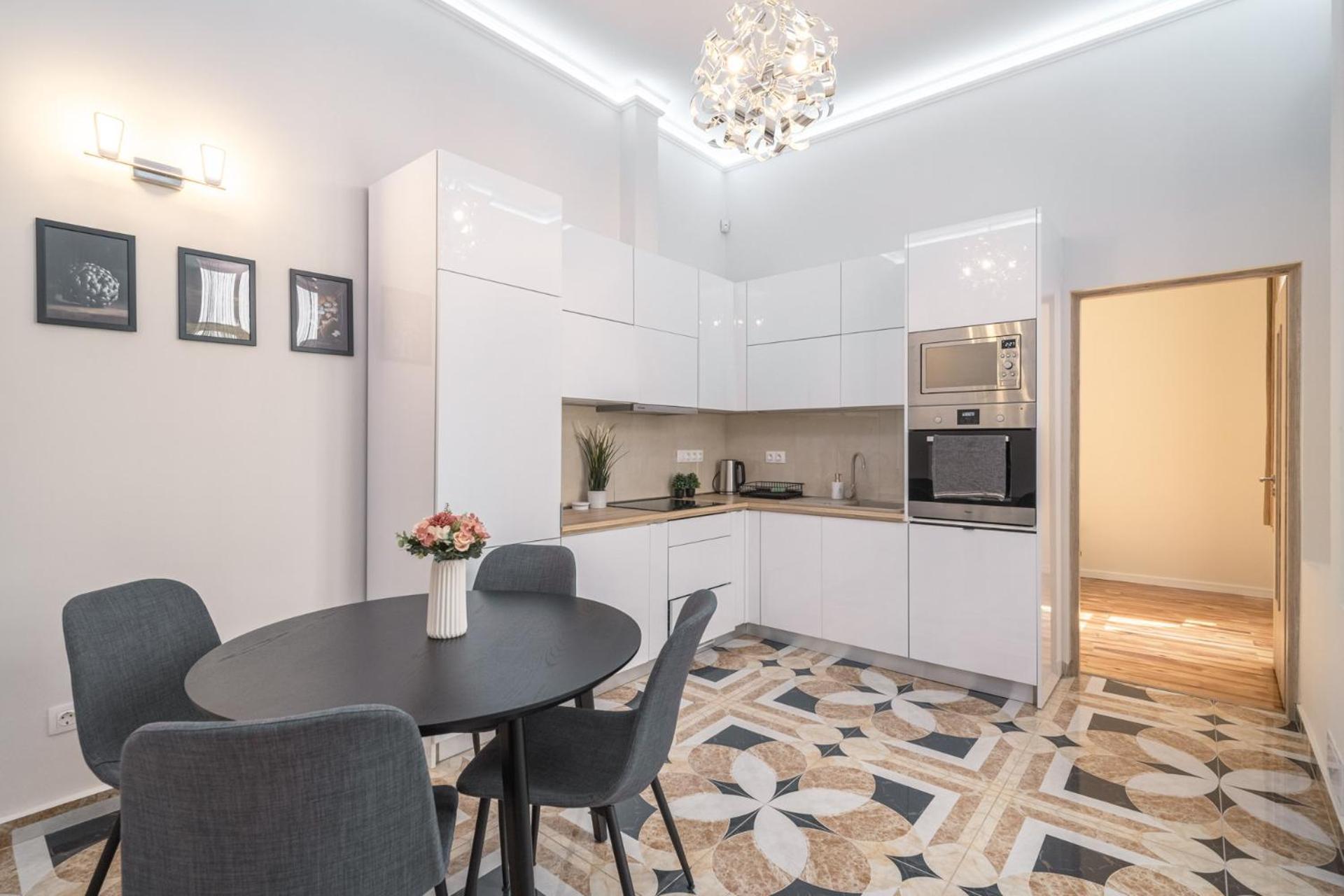 Apartman Exclusive N' Charming With Sauna In The Heart Of Budapest