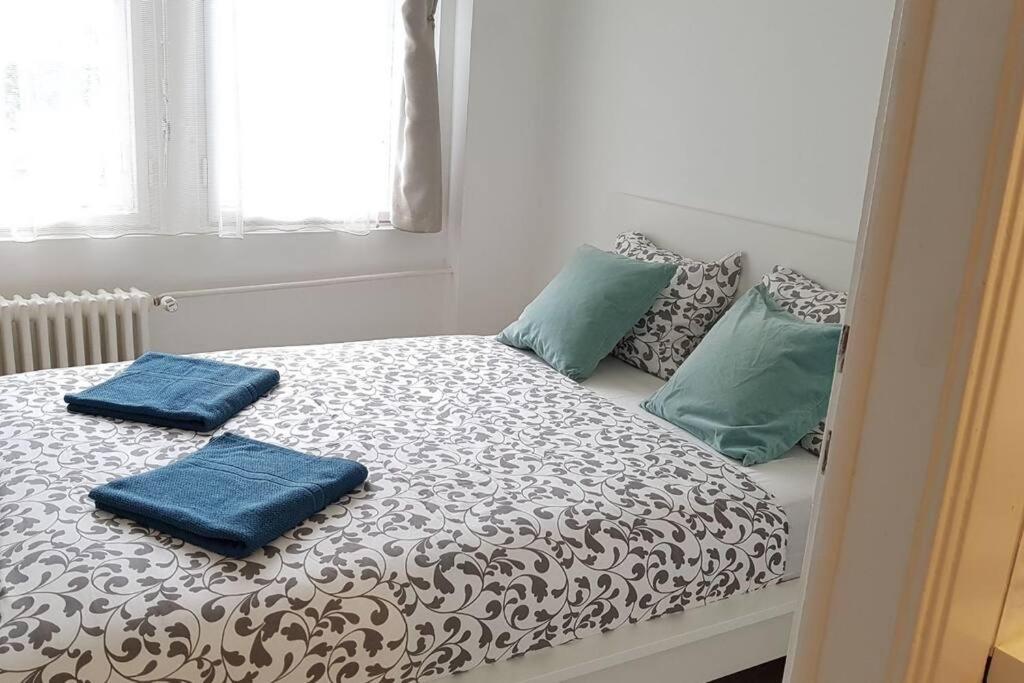 Apartmán New Ultra-central Design *