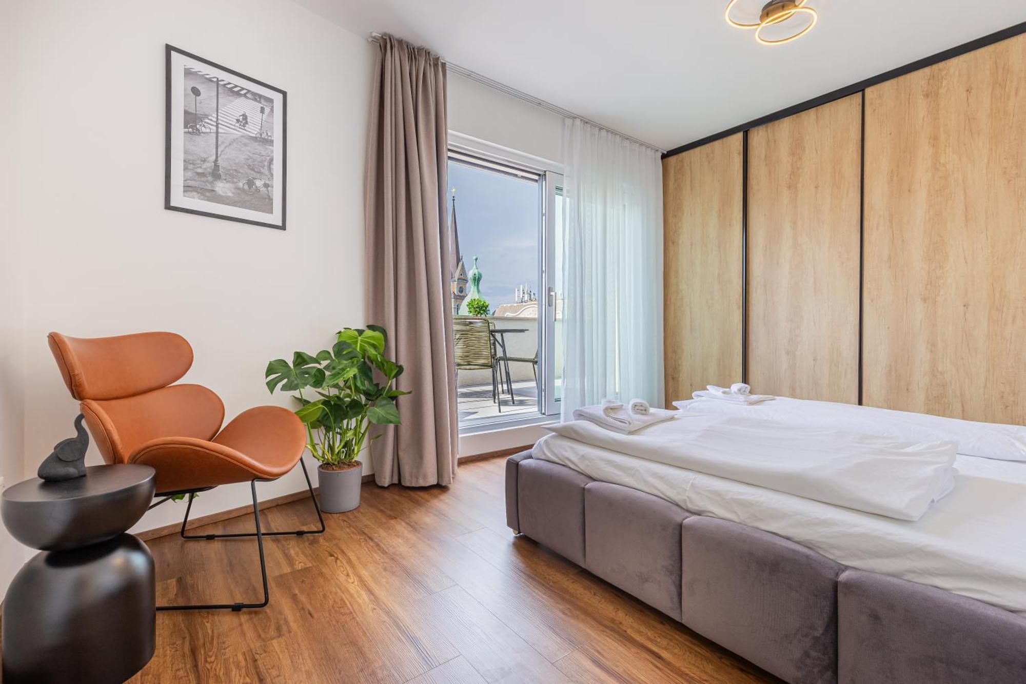 New Penthouse W Double Parking, Panoramic Balcony Apartmán