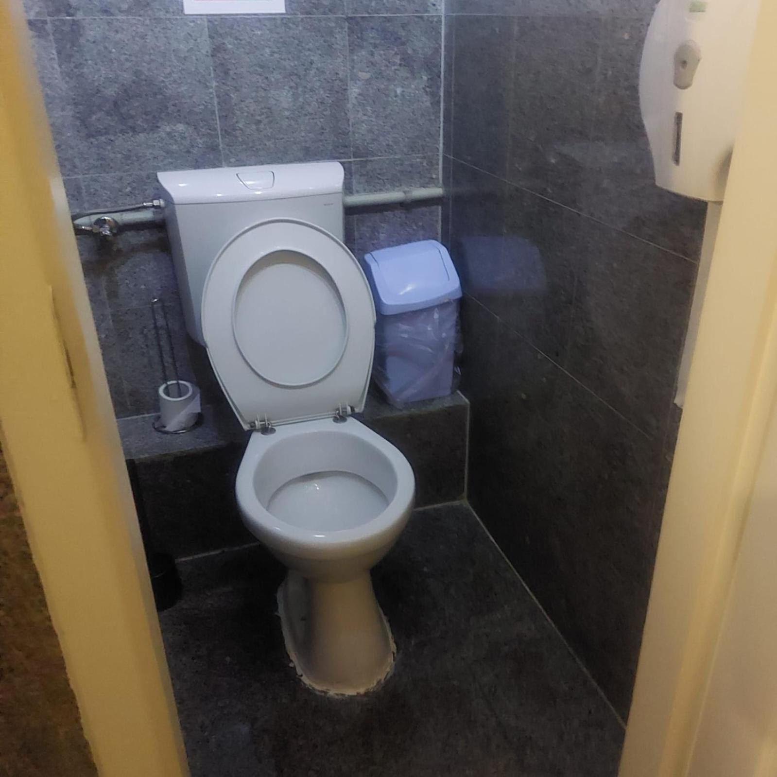 Apartamento Whole Basement Former Pub For Stag Do, Bachelor House Party Flat Budapest