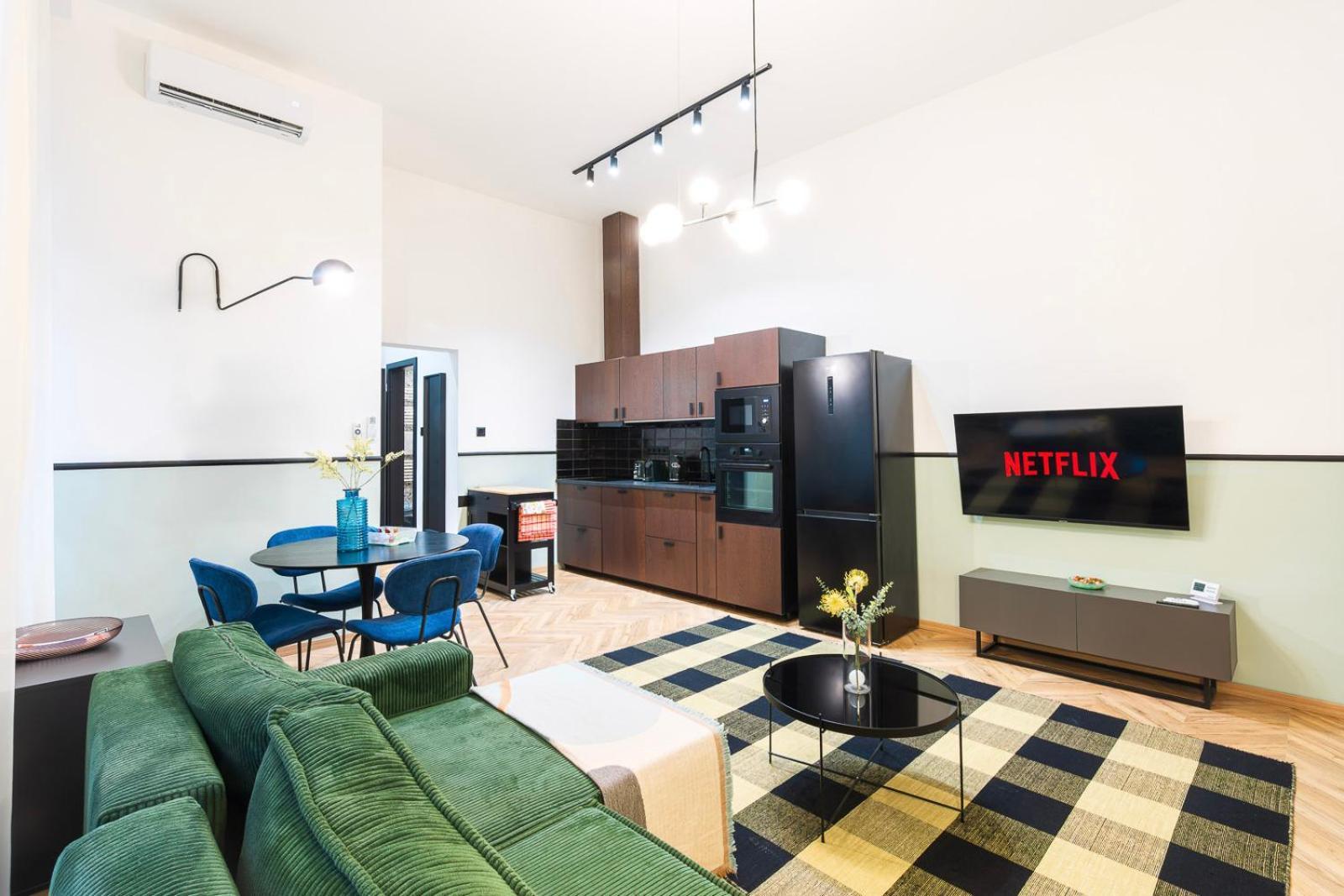 Luxury Peaceful By The St Stephen's Basilica Apartment