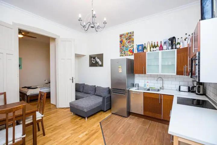 Big Flat In Heart Of With Ac