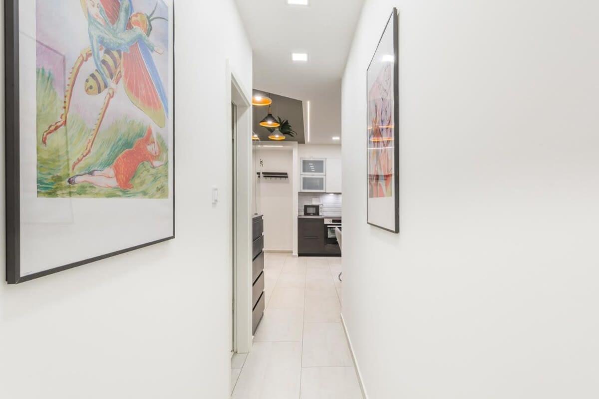 Apartman Lovely & *