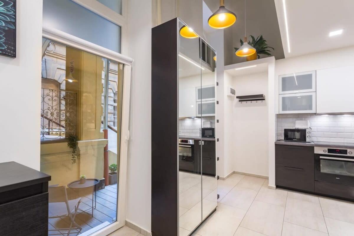 Lovely & Apartman *