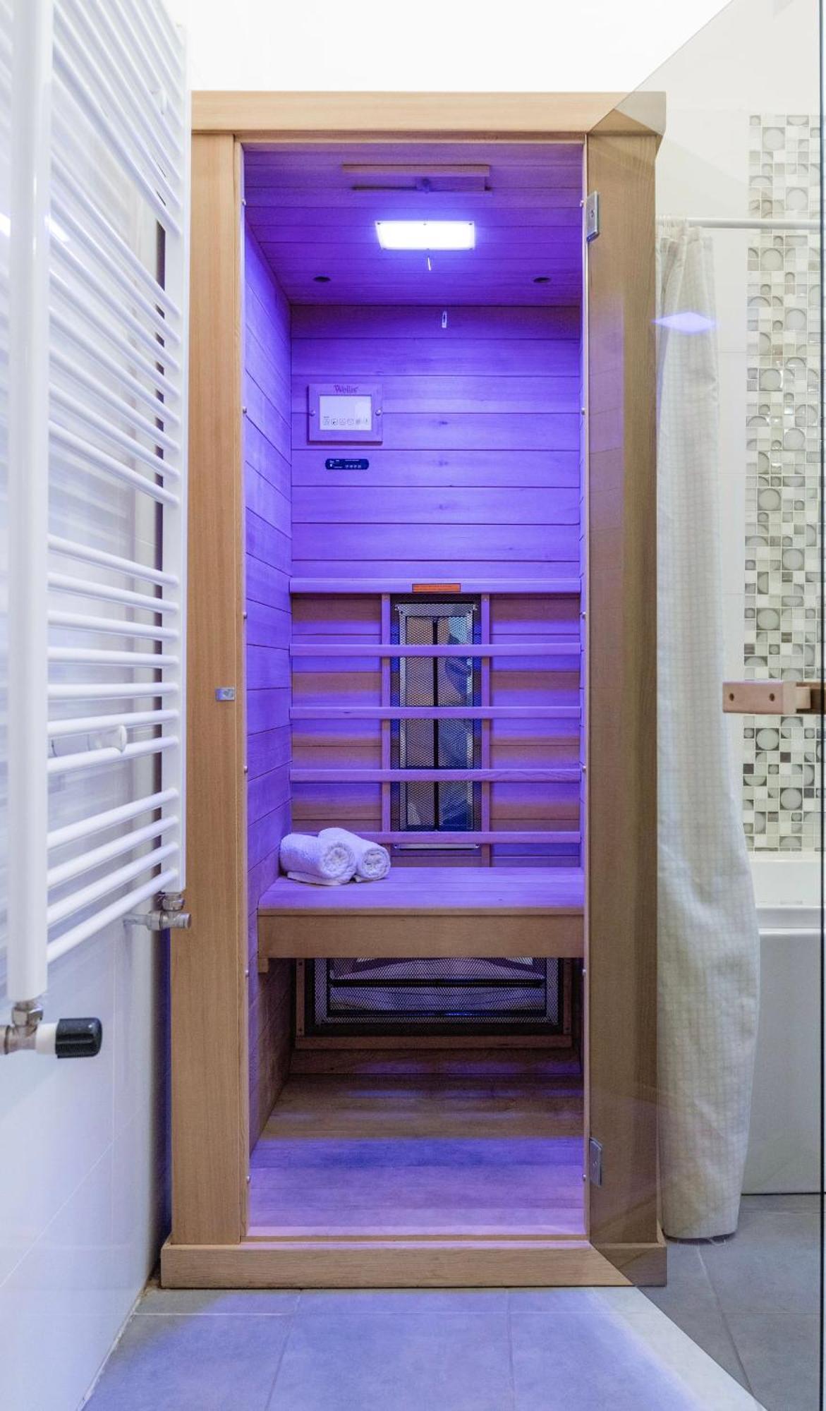 Appartement Hidden Gem Penthouse Sauna & Jacuzzi-heart Of Budapest