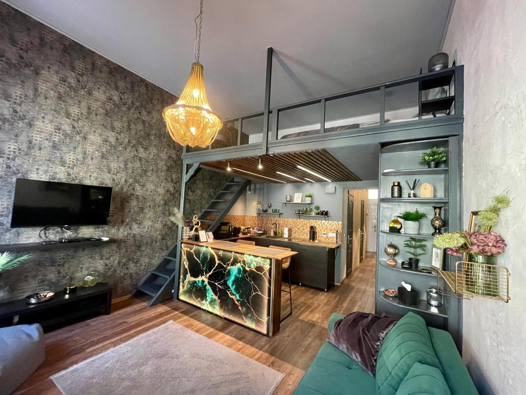 Treasure Island Apartment *
