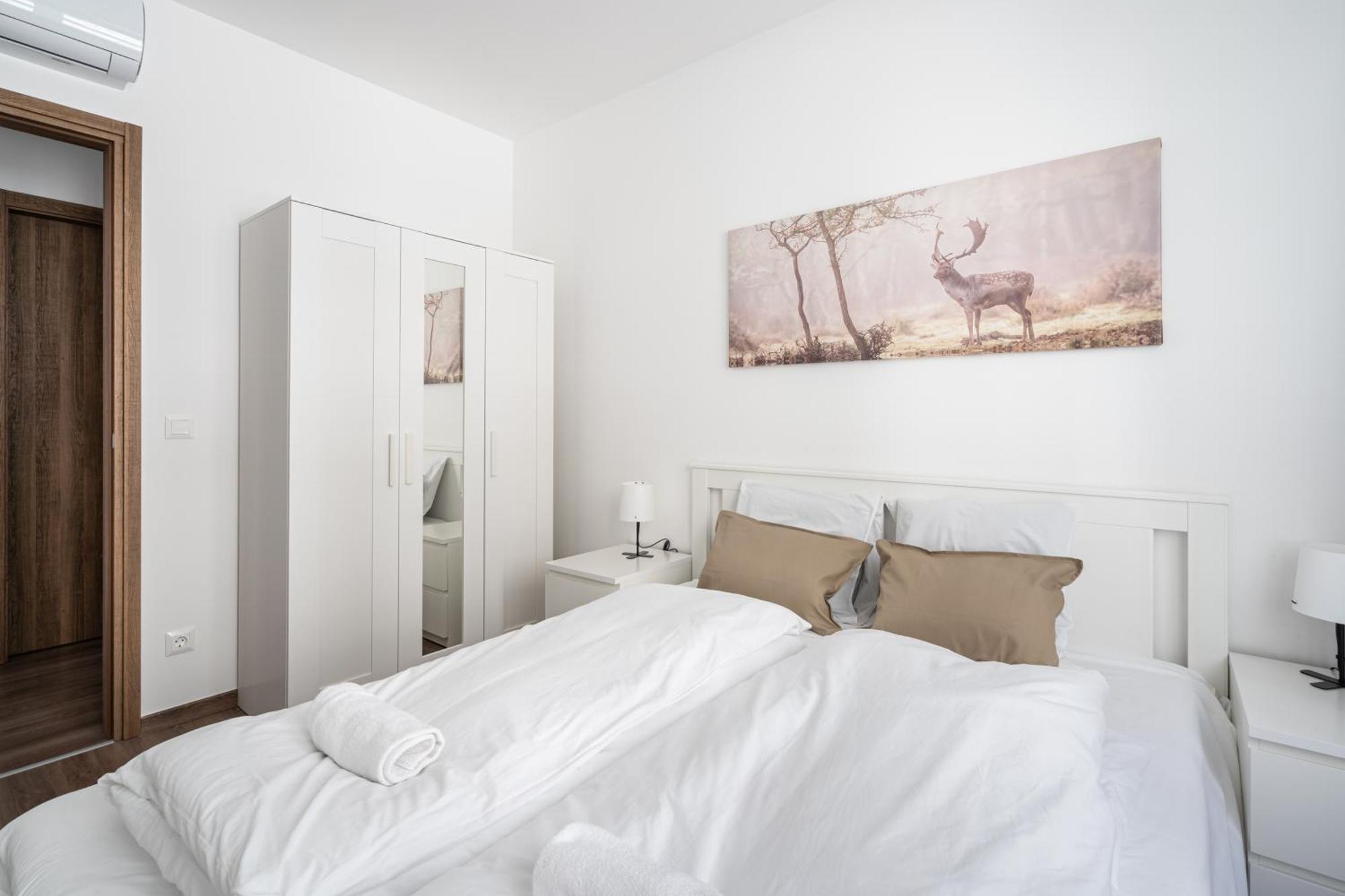 Corviana With Balcony Apartamento *