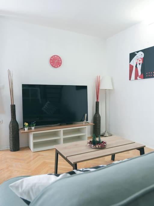 Apartamento Elegant Nearby The Central Market Hall