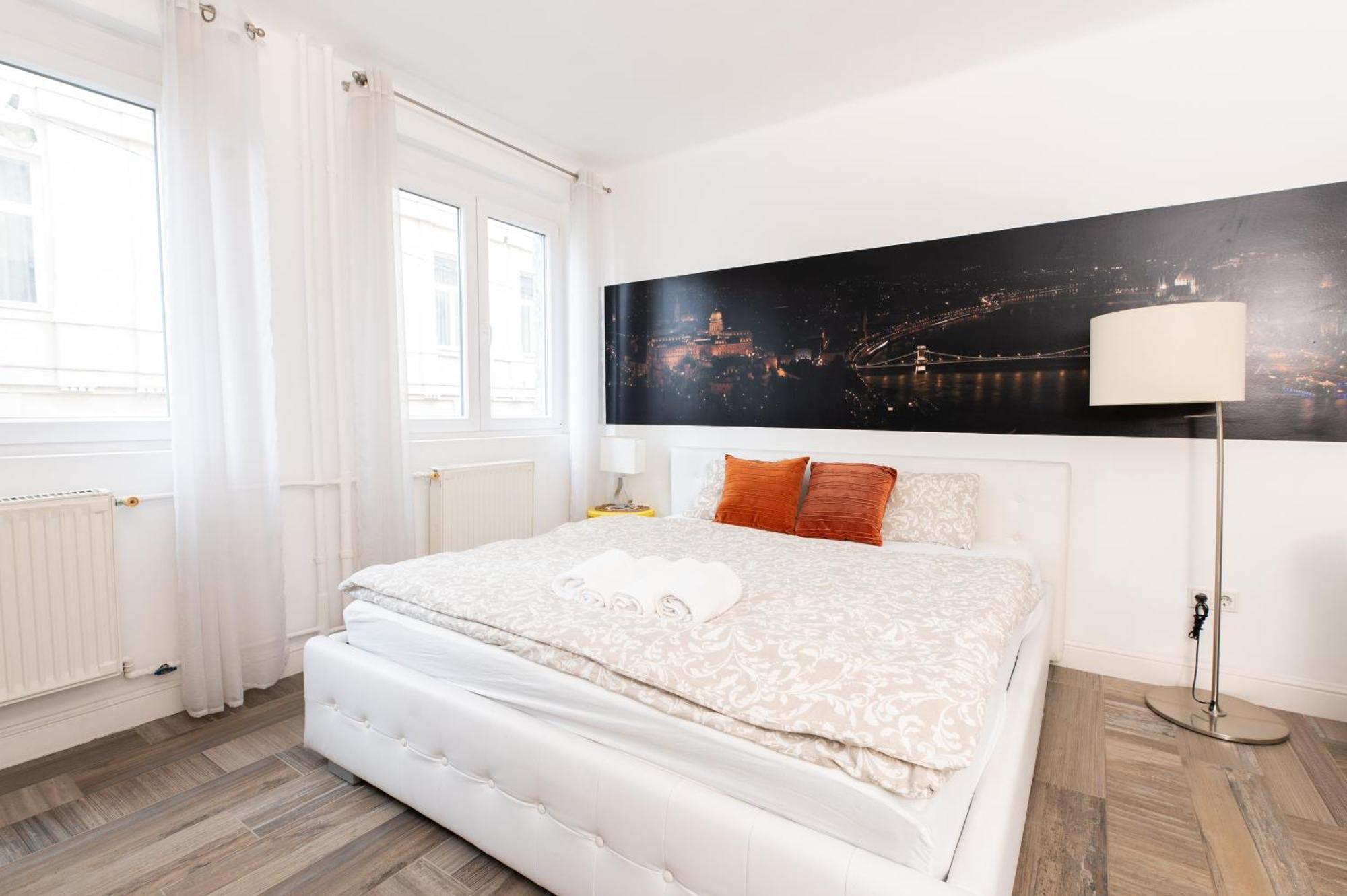 Superb Location & Chic W' 2bedroom * Budapest