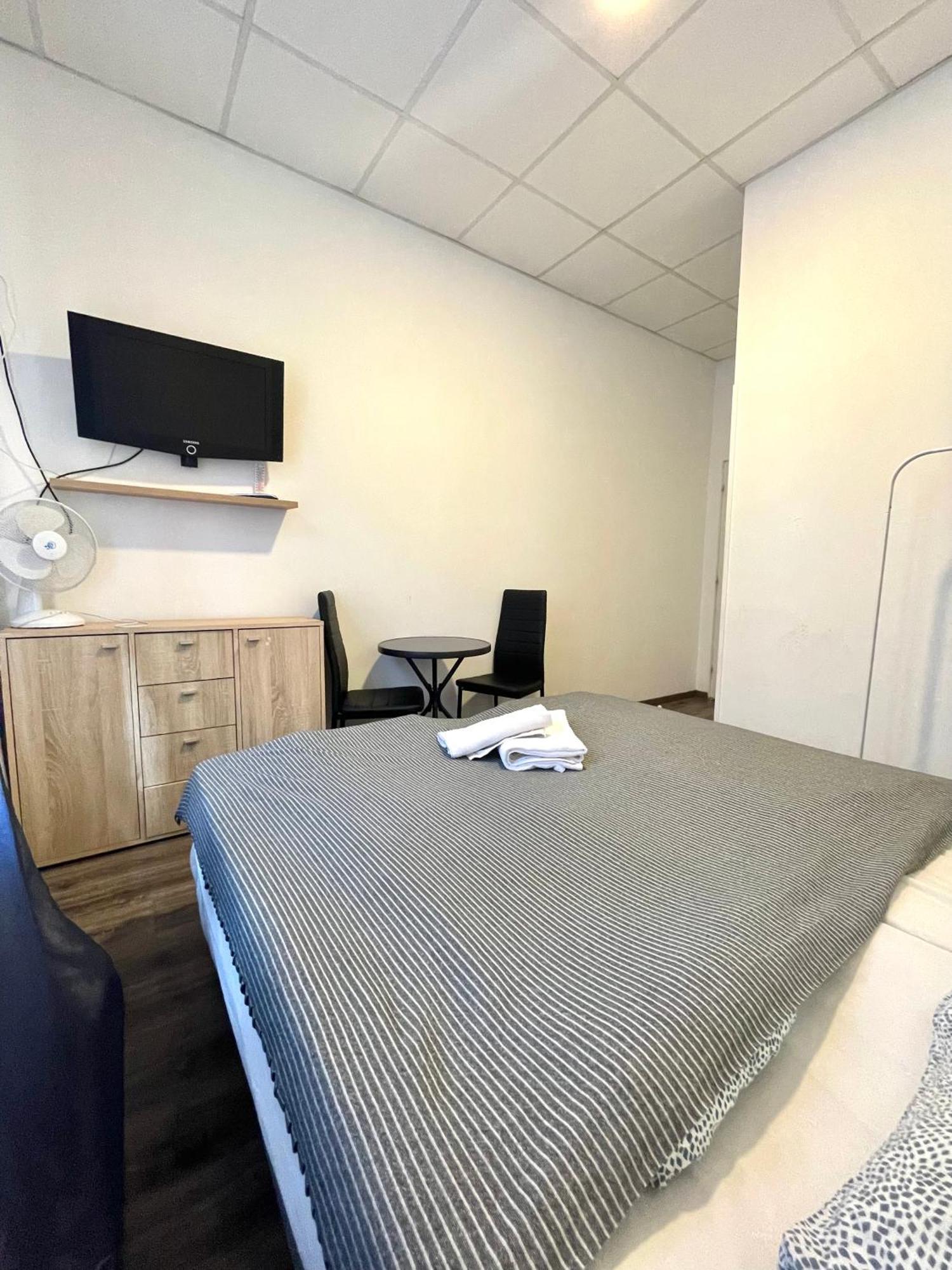 Privatunterkunft Aradi With Private Bathroom In The Centre