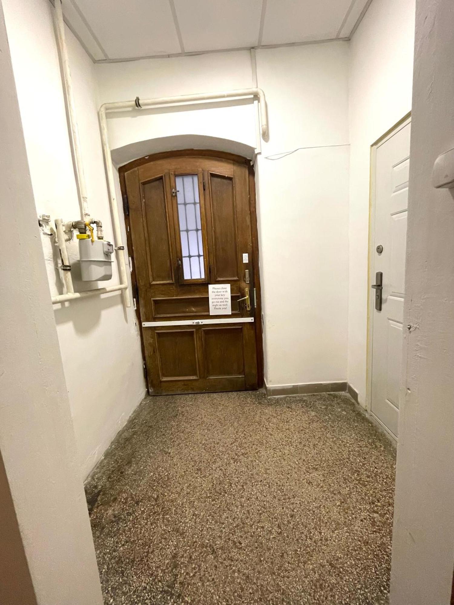 Aradi With Private Bathroom In The Centre Budapest