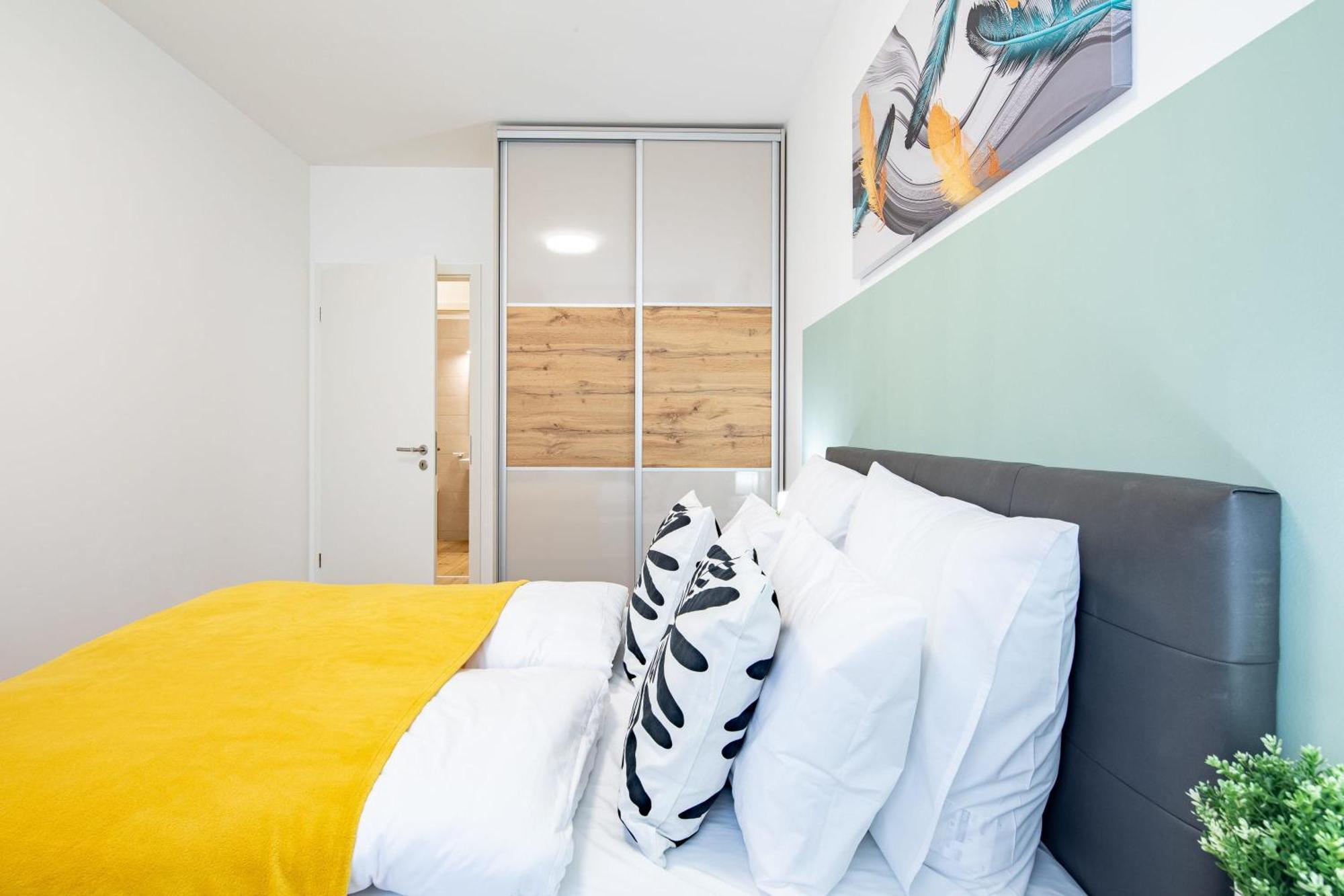 Appartement - Free Parking - Large Balcony *
