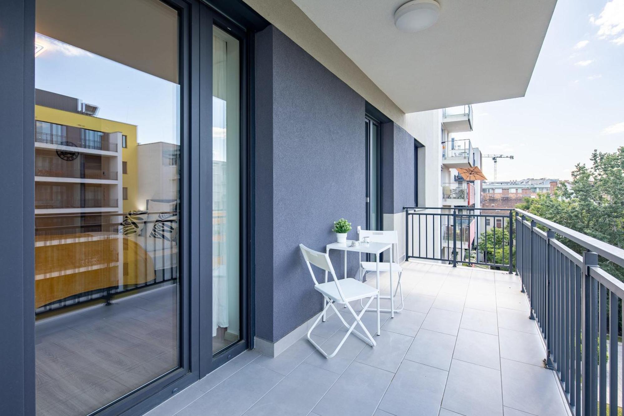 - Free Parking - Large Balcony *