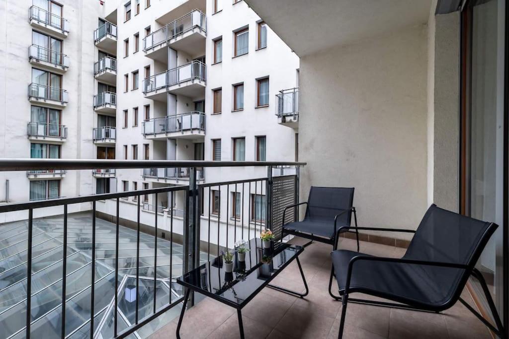Nice,sunny,quiet Flat Near To Deak Ferenc Sqaure * Budapest