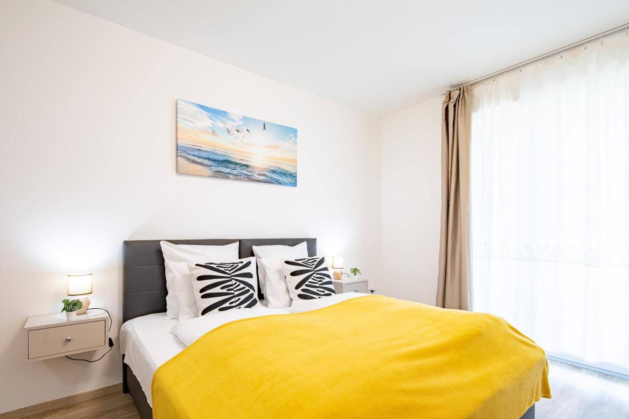 Appartement - Free Parking - Large Balcony *