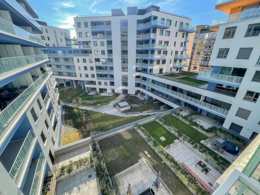 Appartamento Brand New Danube W Balcony And Free Parking