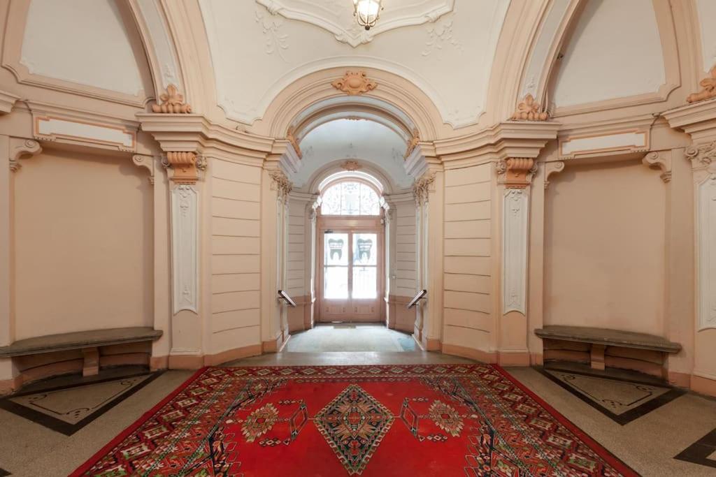 Location - Grand Boulevard Appartamento Budapest