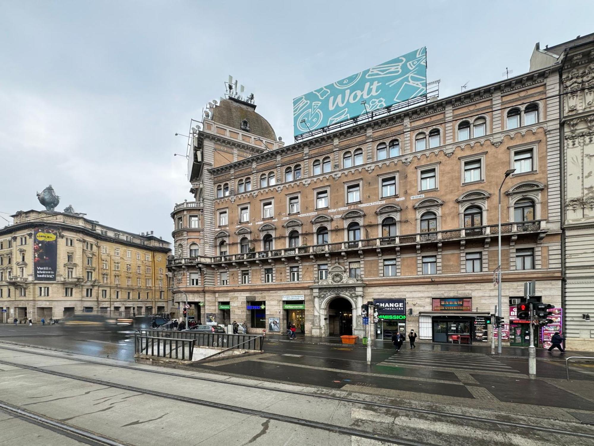 Deluxe & Cozy Located Joseph Boulevard Appartamento Budapest