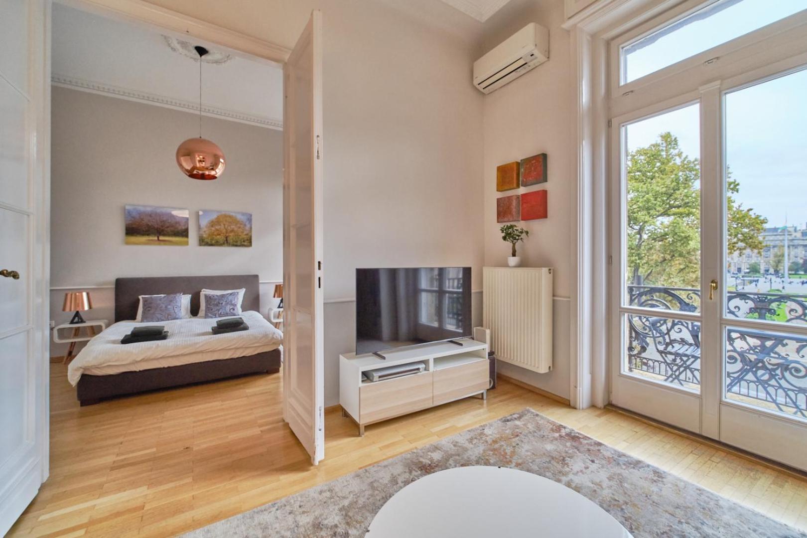 Appartamento Charming With Parliament Views Budapest