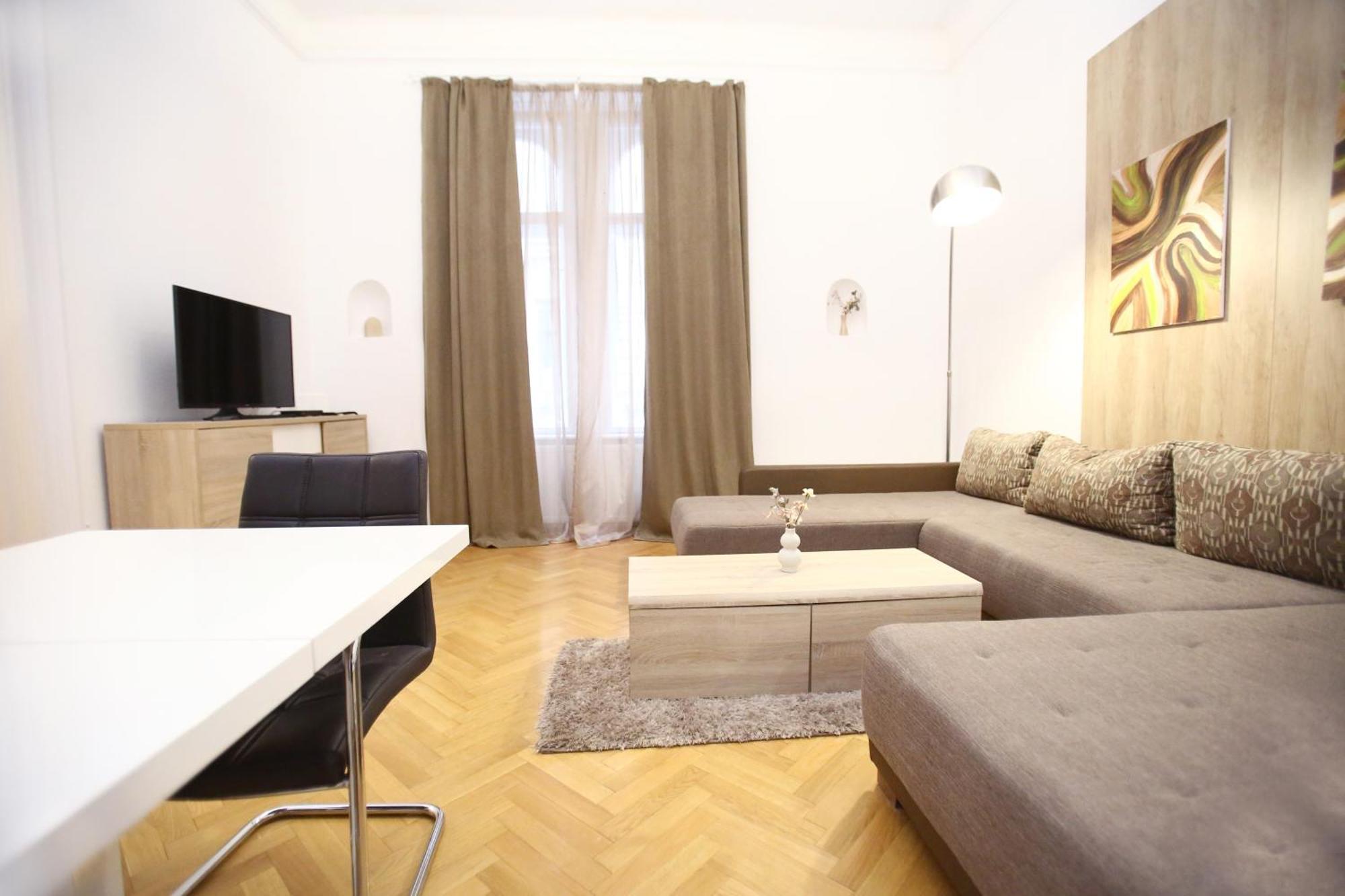 Venus - Opera Iv Appartement Boedapest