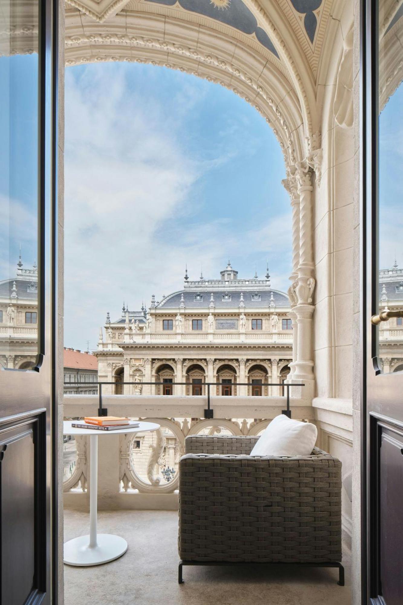 Hotel W 5*