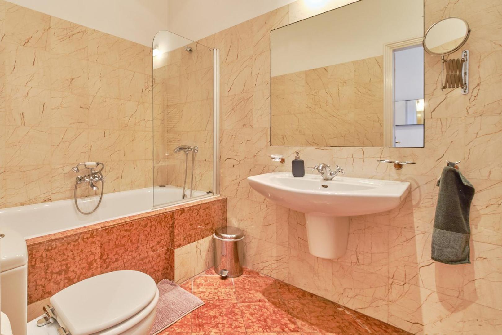 Appartamento Charming With Parliament Views