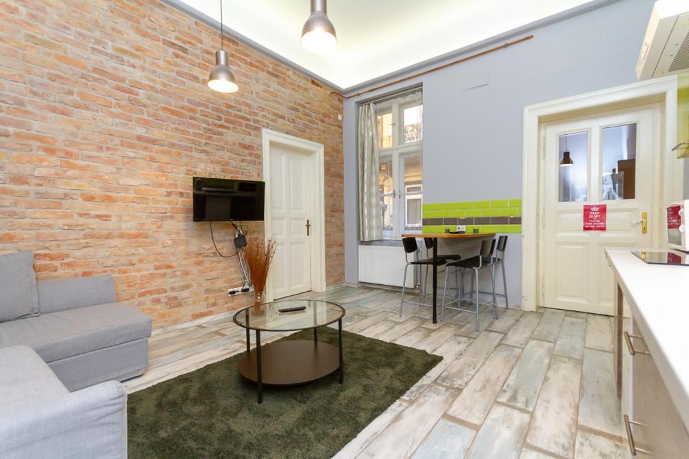 Danube Side Oasis W 2bdr In A Pedestrial Street Apartamento