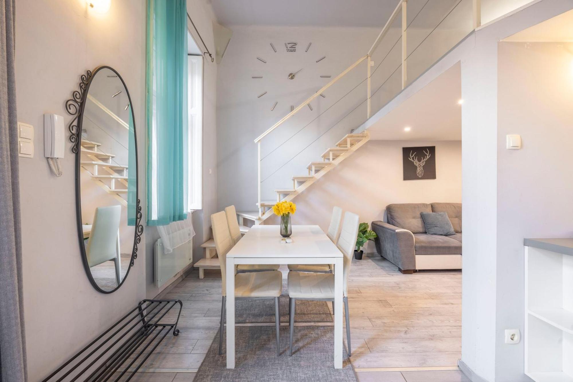 Superb Cozy In The Heart Of Apartmán Budapest