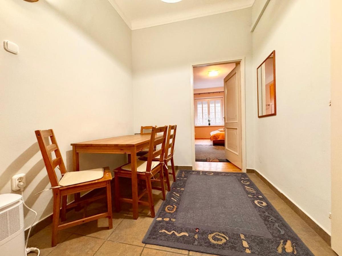Apartment Angel 36