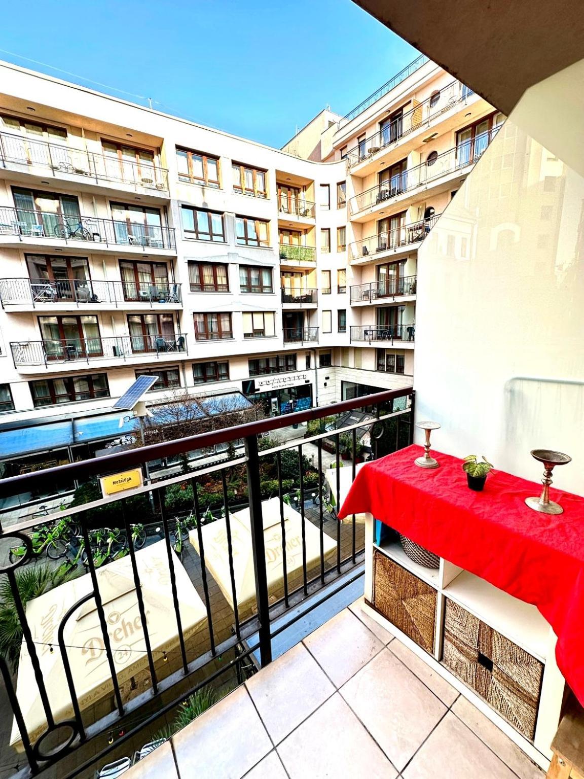 Center With Balcony Appartement Boedapest
