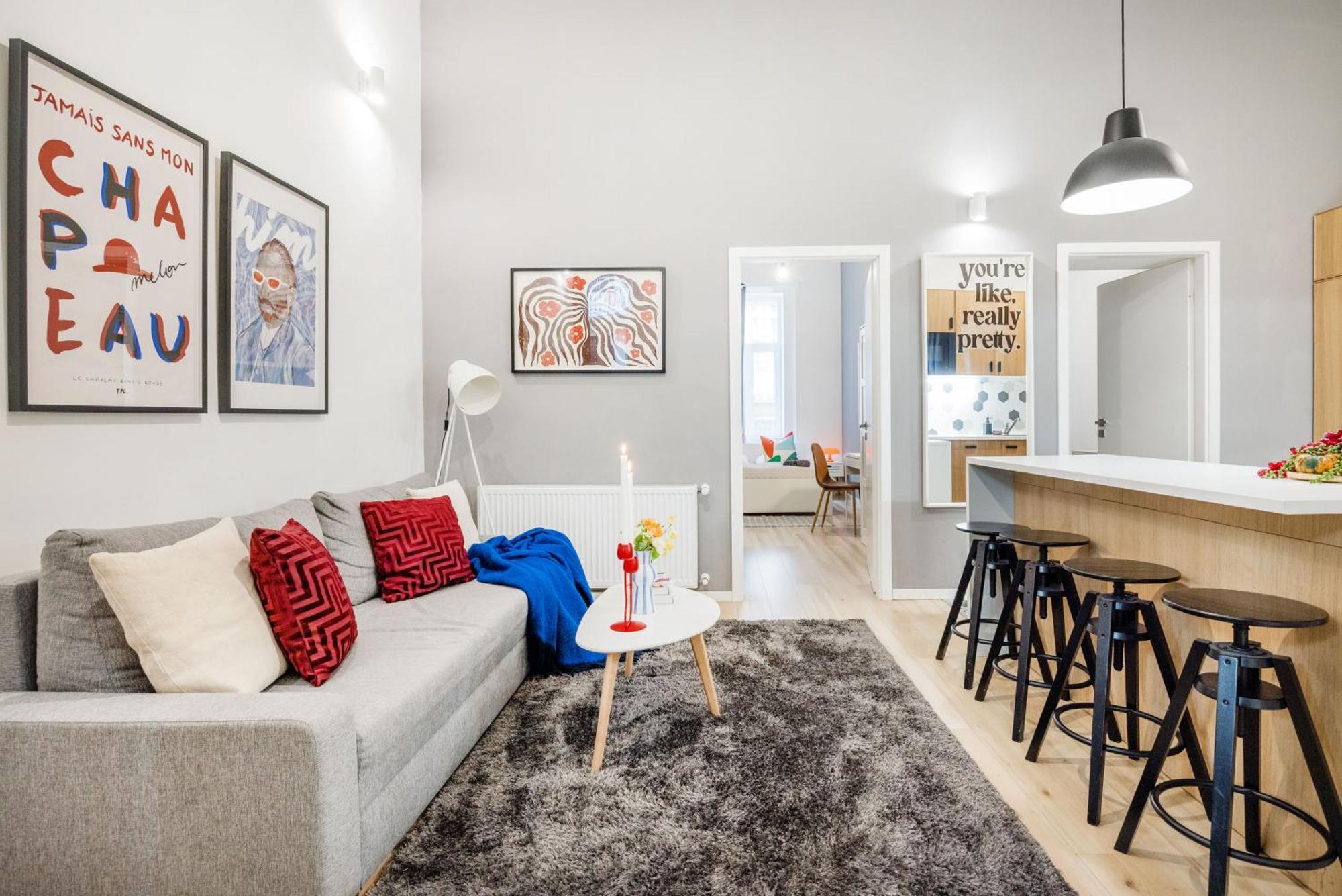 Walk To Opera House - 3br Live In Designer Budapest