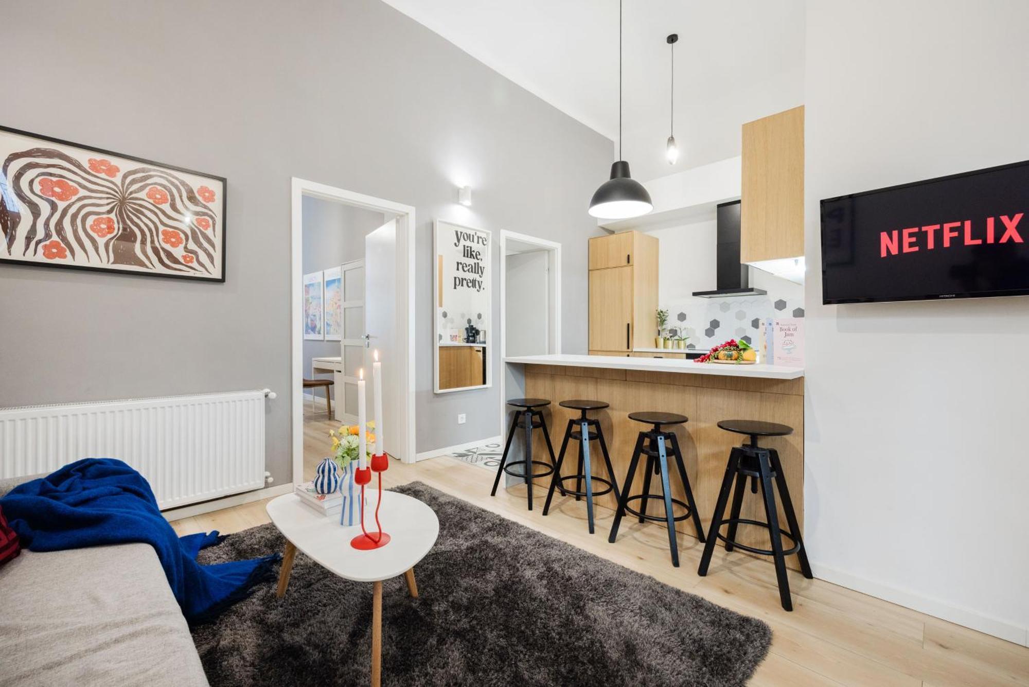 Walk To Opera House - 3br Live In Designer Budapest