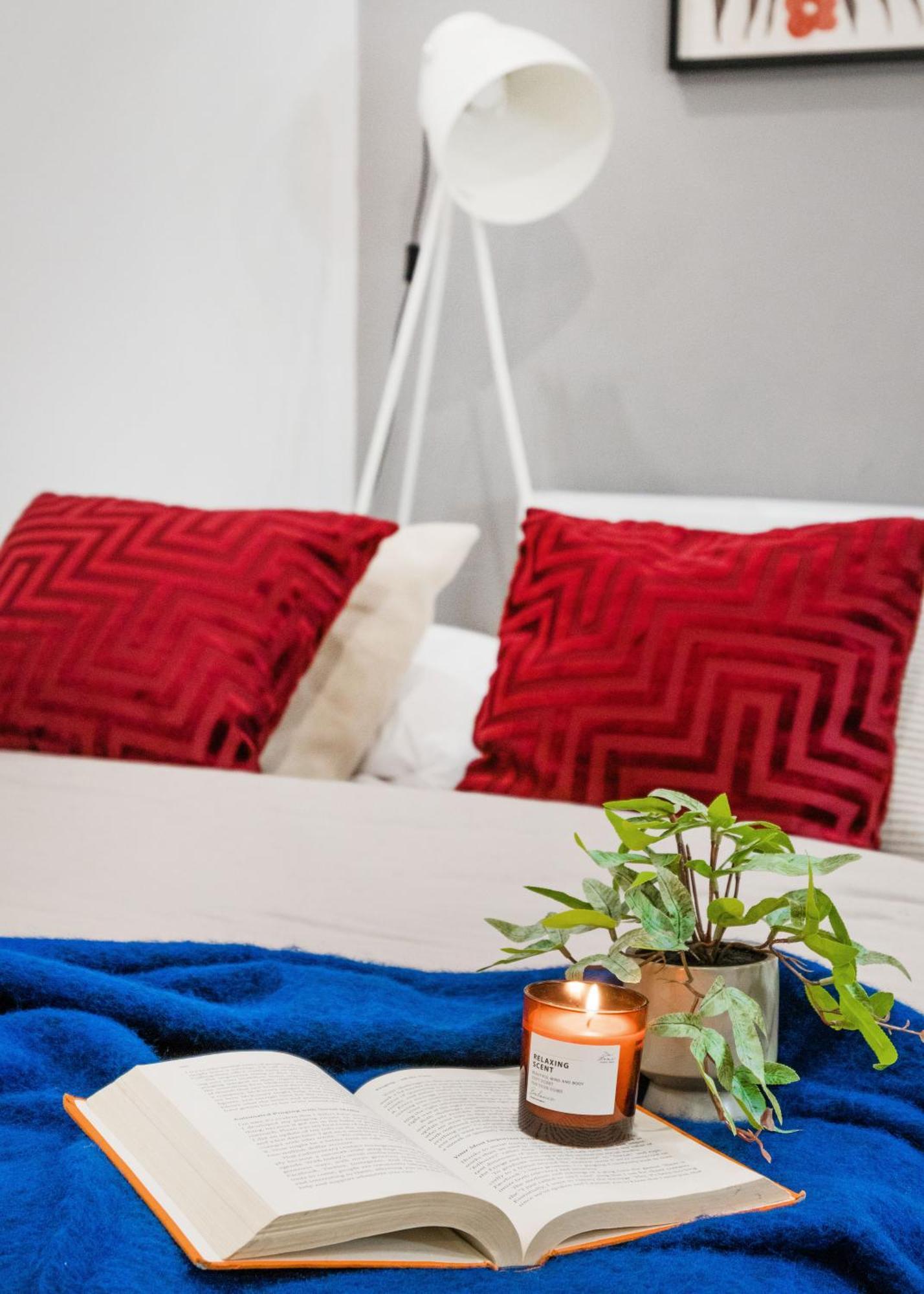 Walk To Opera House - 3br Live In Designer Budapest