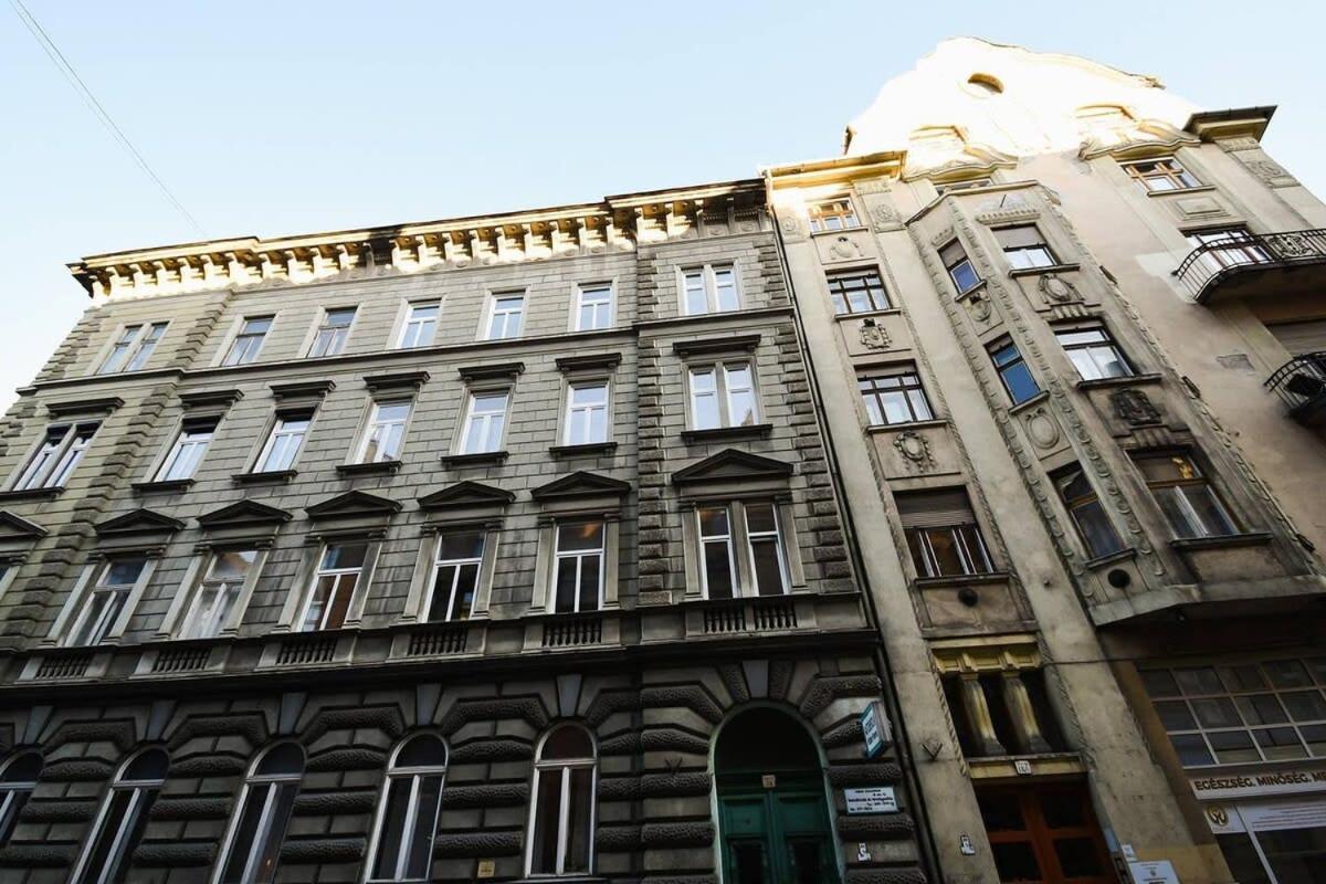 Apartament Very Very Spacious New
