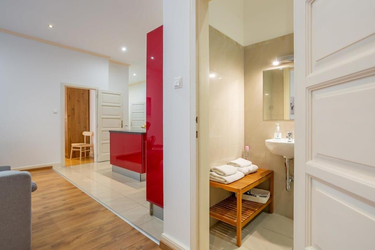 Ultra New Large And Quiet Appartamento Budapest