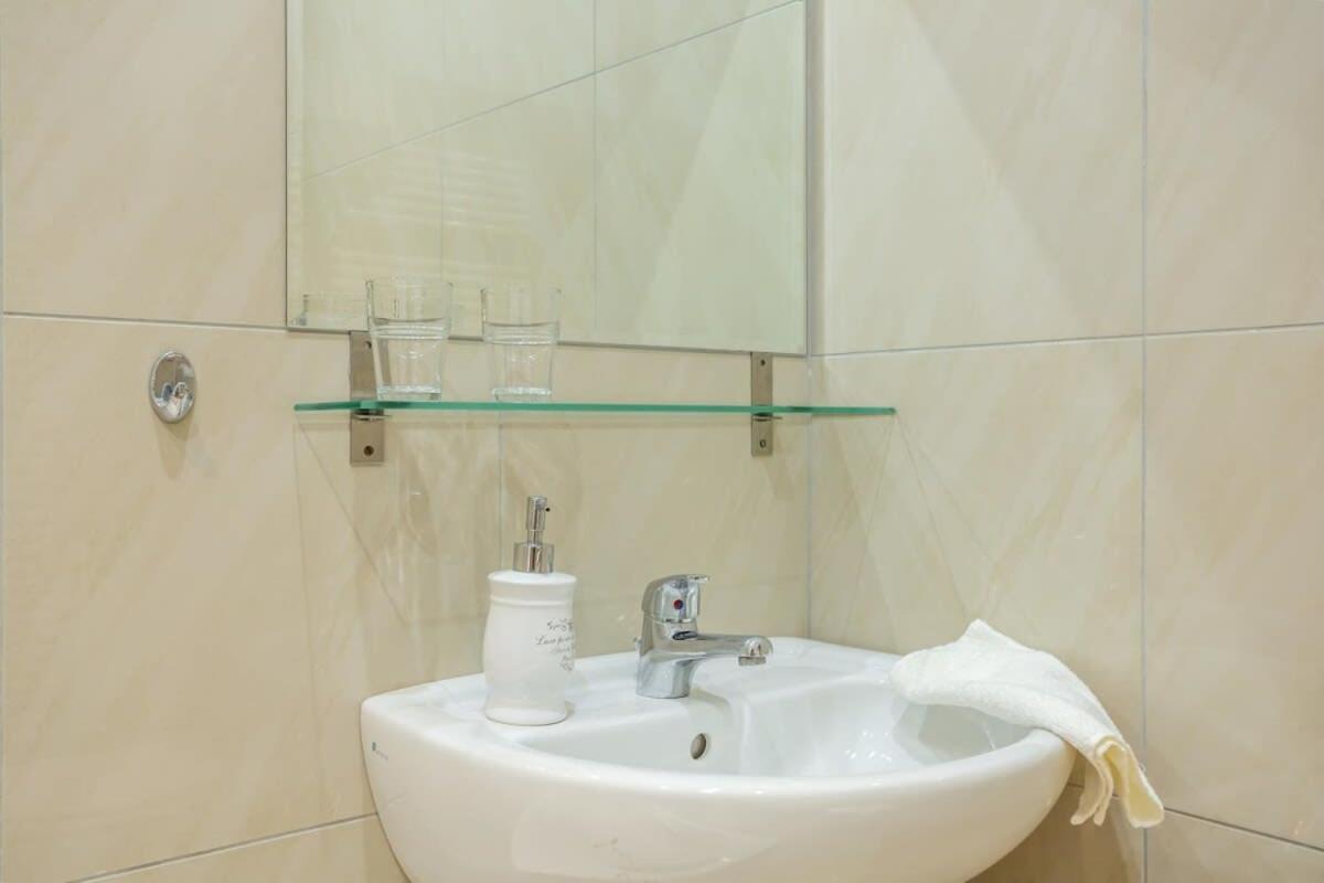 Ultra New Large And Quiet Budapest