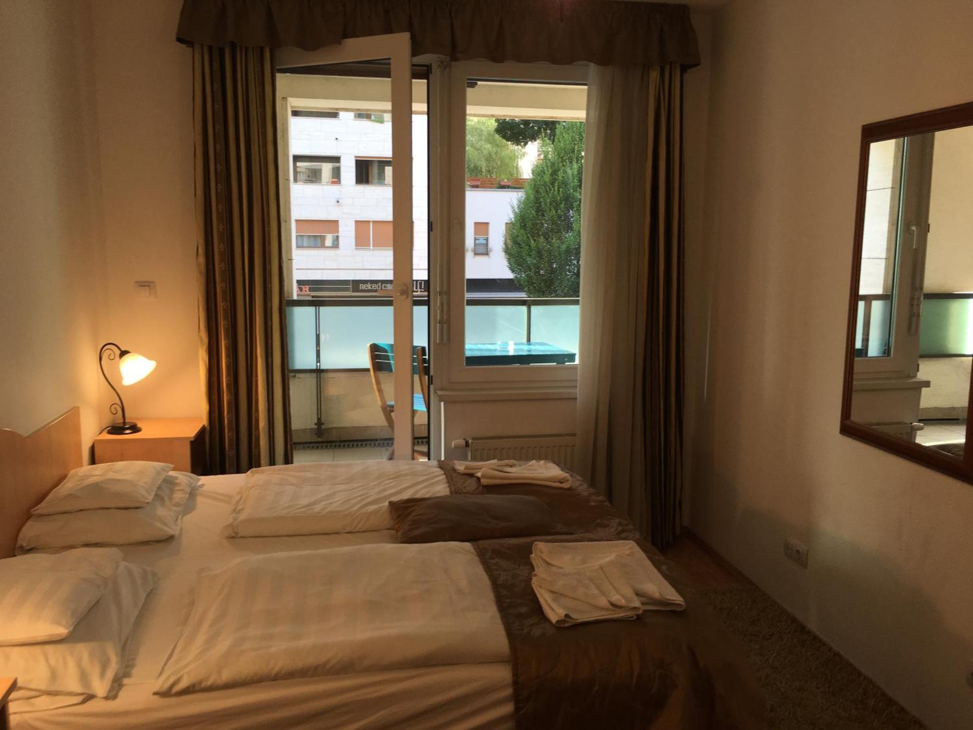 Corvin Aparthotel 4*